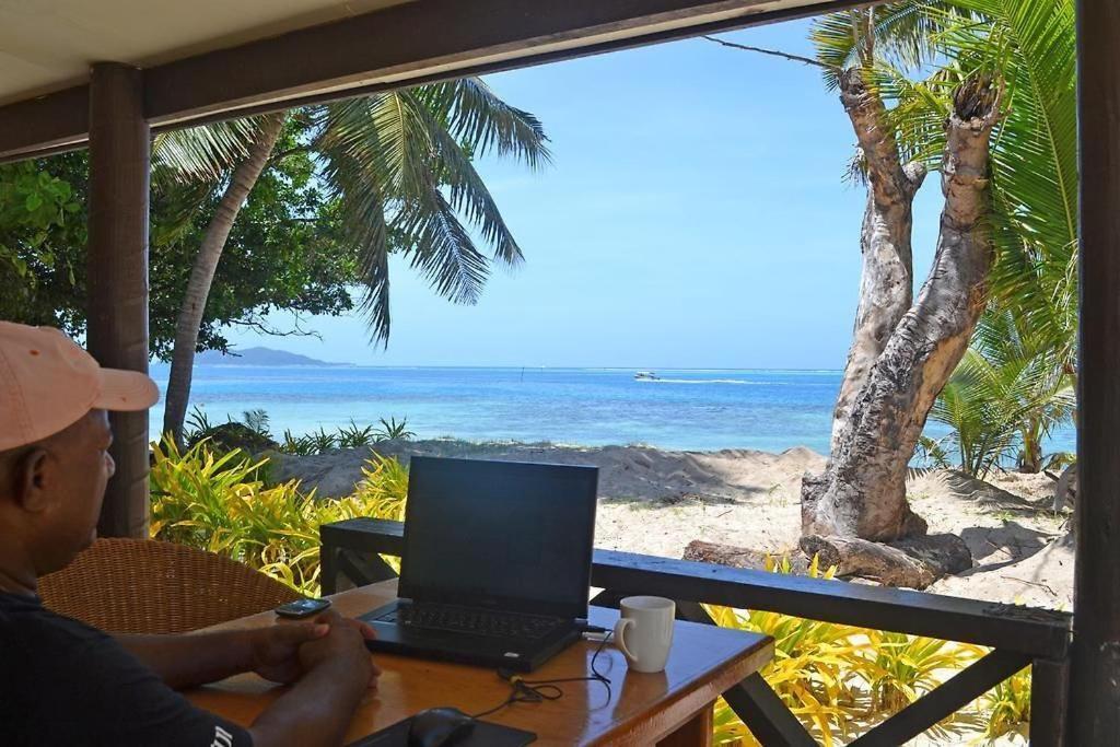 Ratu Kini Dive & Stay Mana Island Luaran gambar